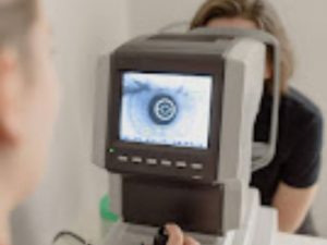 visit-eye-specialist-for-regular-checkup